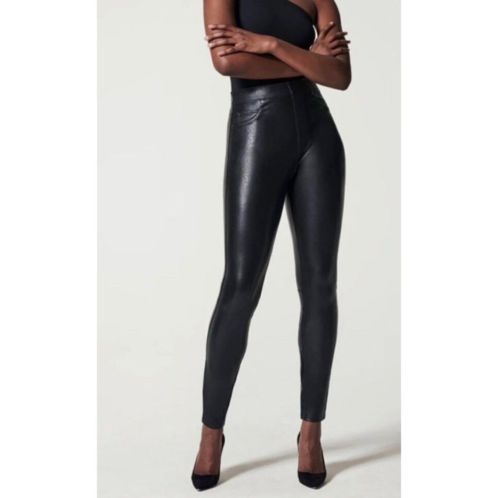 SPANX Leather-Like Ankle Skinny Faux Leather Pants in Luxe Black Size S